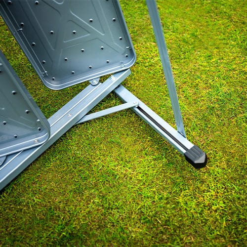Maypole Foldable Steel Double Step - close-up of leg
