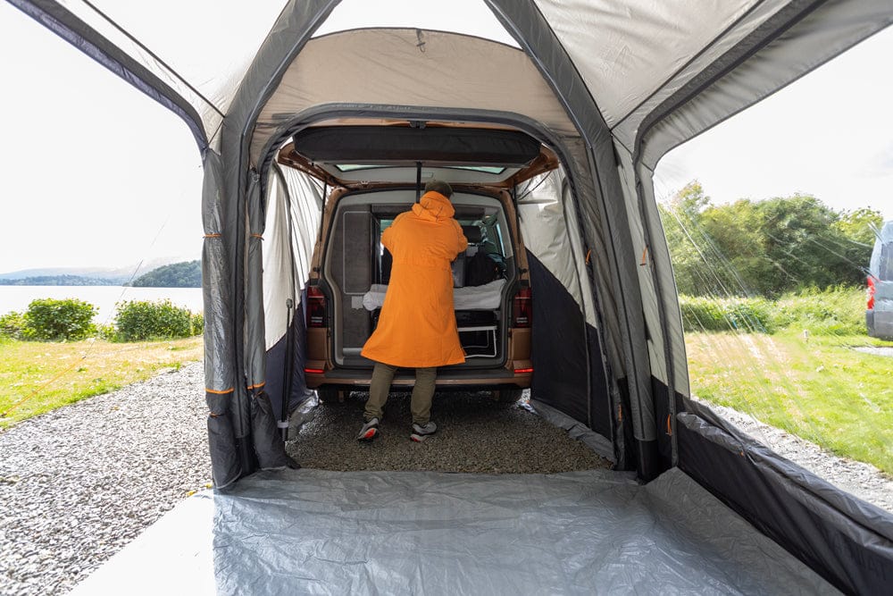 Vango Tailgate AirHub II Low Drive Away Awning - lifestyle image
