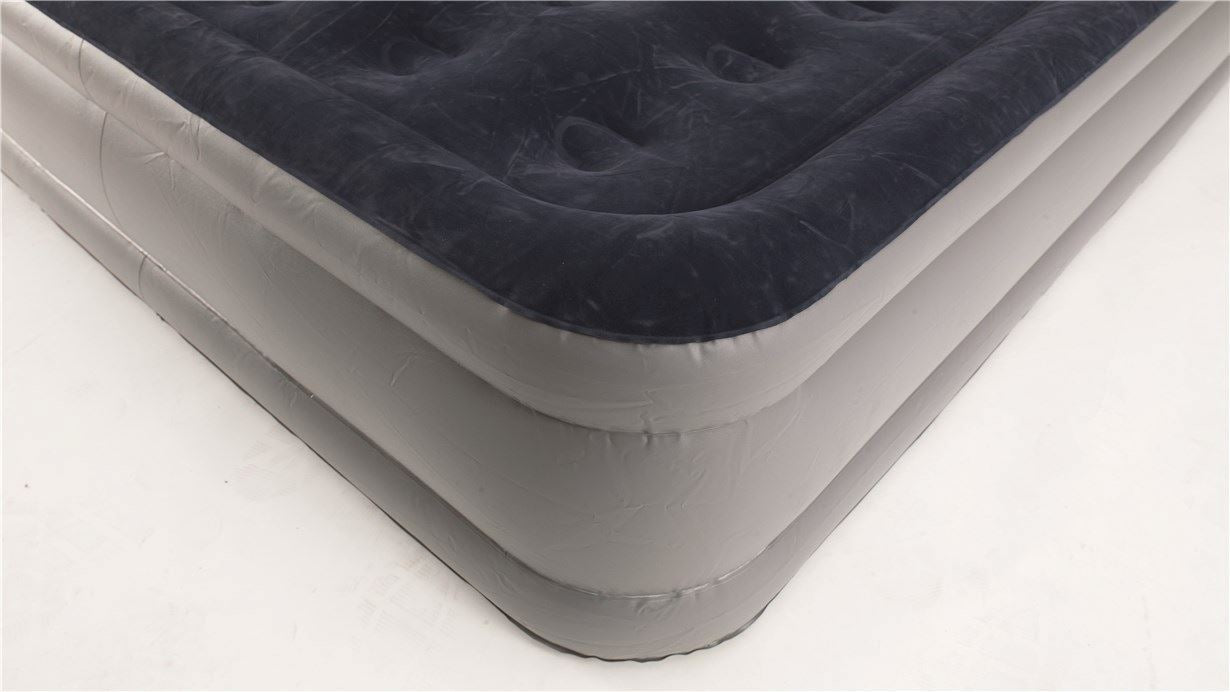Outwell Flock Superior Double w. built-in pump feature image of corner of airbed